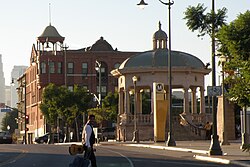Imagen ilustrativa de Boyle Heights: Historia y Cultura del Corazón del Este de Los Ángeles