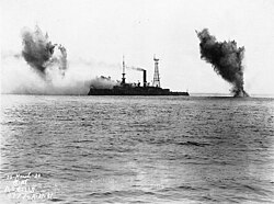 Buque de guerra antiguo