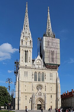 Imagen ilustrativa de Catedral de Zagreb: Joya Neogótica de Croacia