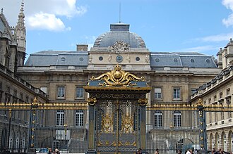 Imagen ilustrativa de Palais de Justice de París: Historia y Justicia en la Île de la Cité