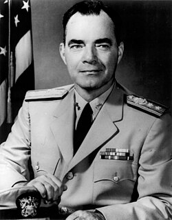 Oficial naval