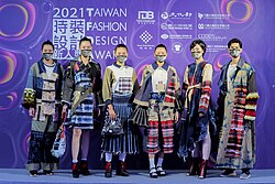 Imagen ilustrativa de Ropa Reconstruida: El Arte del Upcycling en la Moda