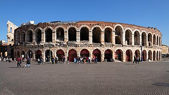 Imagen ilustrativa de Arena de Verona: El Anfiteatro Romano más Impresionante