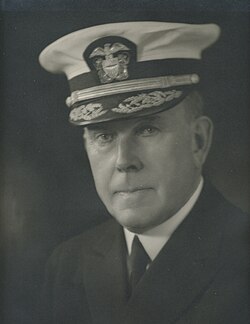 Líder naval
